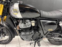 2025 Royal Enfield INTERCEPTOR 650 E5 CLASSIC Black