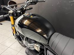 2025 Royal Enfield INTERCEPTOR 650 E5 CLASSIC Black