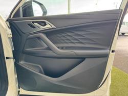 2025 MG HS Super Hybrid Essence