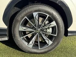 2025 MG HS Super Hybrid Essence