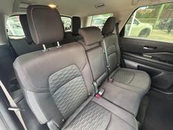 2022 Nissan
Pathfinder ST-L