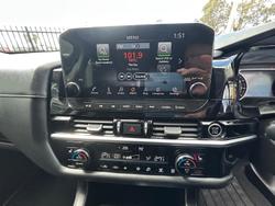 2022 Nissan
Pathfinder ST-L