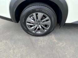 2022 Nissan
Pathfinder ST-L