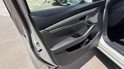 2025 Mazda 3 G25 Astina