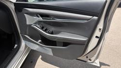 2025 Mazda 3 G25 Astina