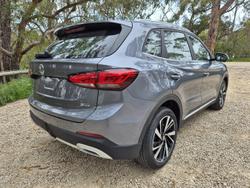 2025 MG ZS Essence Turbo