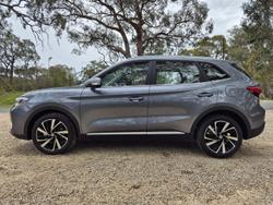 2025 MG ZS Essence Turbo