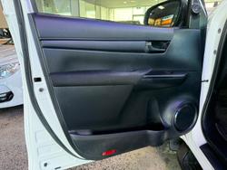 2020 Toyota Hilux SR