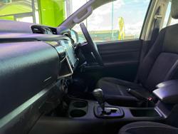 2020 Toyota Hilux SR