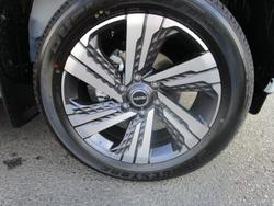 2025 Isuzu
MU-X LS-T