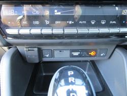 2025 Isuzu MU-X LS-T