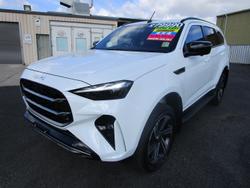 2025 Isuzu
MU-X LS-T