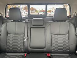 2025 Nissan Navara ST-X