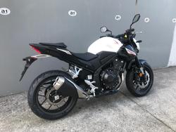 2025 Honda
CB500 Hornet