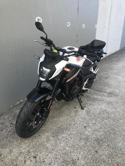 2025 Honda
CB500 Hornet