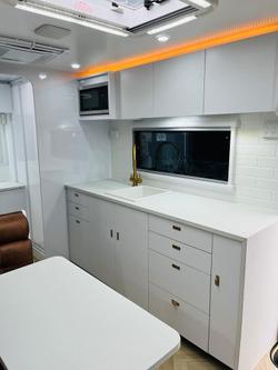 2025 Wonderland RV Amaroo 18'06