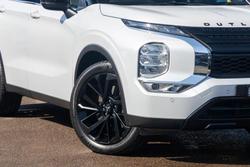 2023 Mitsubishi
                Outlander LS Black Edition