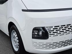 2022 Hyundai STARIA LOAD