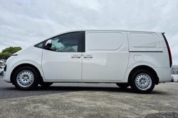 2022 Hyundai STARIA LOAD