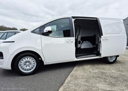 2022 Hyundai STARIA LOAD