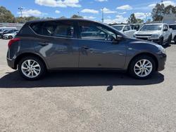 2016 Nissan Pulsar ST