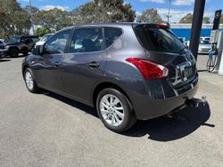 2016 Nissan Pulsar ST