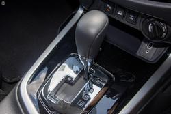 2025 Nissan
Navara ST-X