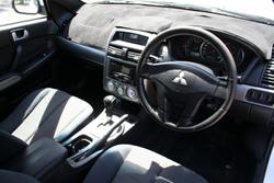 2006 Mitsubishi 380 ES DB Series 2 Mawson White