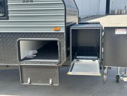 2025 JB Caravans Dirt Road Extreme 22'6 Rear Club