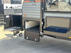 2025 JB Caravans Dirt Road Xtreme 22'6 Rear Club