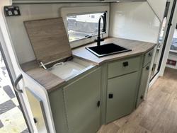 2025 JB Caravans Dirt Road Xtreme 22'6 Rear Club