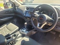 2025 NISSAN D23 PRO- NAVARA 4X4 2.3 DSL AUTO DC P4X STEALTH GREY
