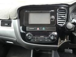 2016 Mitsubishi
Outlander LS