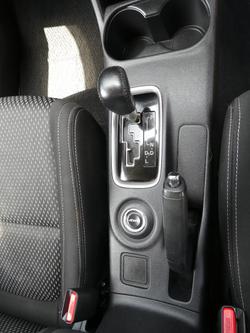 2016 Mitsubishi
Outlander LS