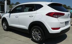 2017 Hyundai
                Tucson Active