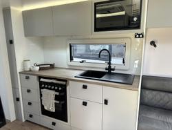 2025 JB Caravans Dirt Road Xtreme 23'6 Rear Club