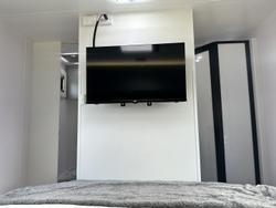 2025 JB Caravans Dirt Road Xtreme 23'6 Rear Club