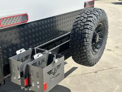 2025 JB Caravans Dirt Road Xtreme 23'6 Rear Club