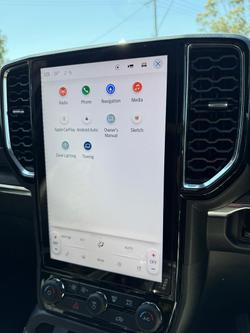 2025 Ford Everest Platinum