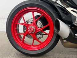 2022 DUCATI PANIGALE V2 White