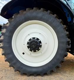 New Holland
T8.415 Plmi Ultra Command Tractor