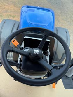 New Holland
T8.415 Plmi Ultra Command Tractor
