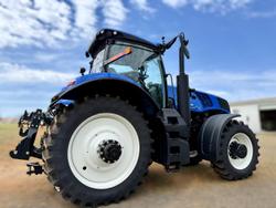 New Holland
T8.415 Plmi Ultra Command Tractor