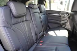 2025 Isuzu MU-X LS-T