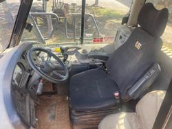 2011 Caterpillar 725