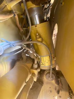 2011 Caterpillar 725 Yellow