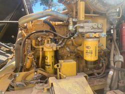 2011 Caterpillar 725 Yellow