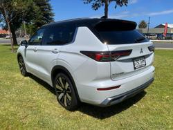 2025 Mitsubishi Outlander Exceed Tourer ZM MY25 AWD White Diamond with Black Mica Roof