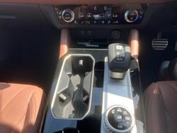 2025 Mitsubishi Outlander Exceed Tourer ZM MY25 AWD White Diamond with Black Mica Roof