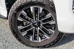 2021 Mitsubishi Pajero Sport GLS